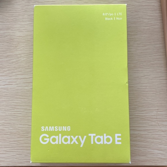 Samsung Galaxy Tab E -16GB- Black Tablet, Leather Case, Stylus, Screen Protector - Picture 9 of 11